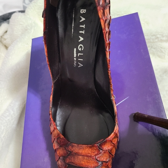 Super Sexy Stilettos - Picture 5 of 6